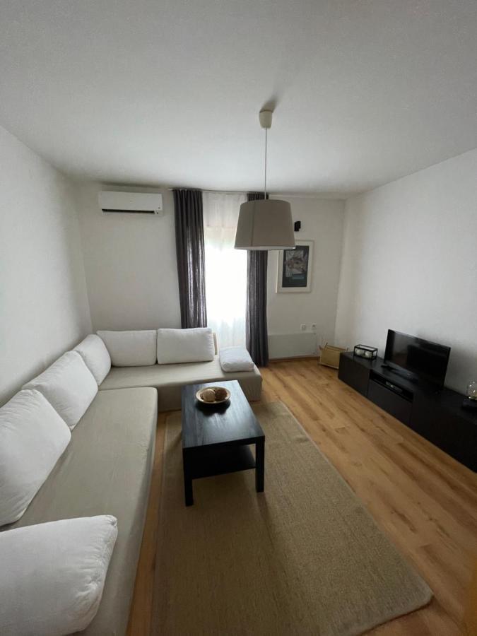 Holiday Home Cesarica Karlobag Eksteriør bilde